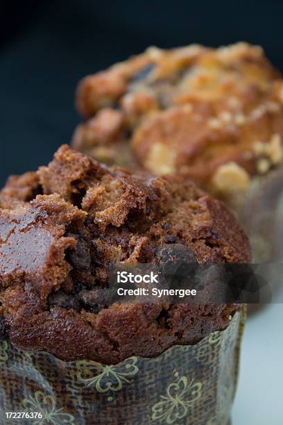Delicioso Muffins - Fotografias de stock e mais imagens de Chocolate - Chocolate, Muffin de Mirtilo, Alimentação Não-saudável