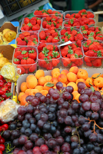 istock Fruits at a farmers market 172276410