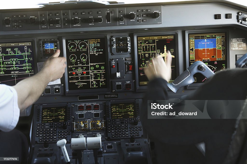Piloto y Copilot - Foto de stock de Adulto libre de derechos