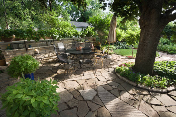 istock Landscaped Back Yard Patio and Flower Garden with Stone Paving 172277430
