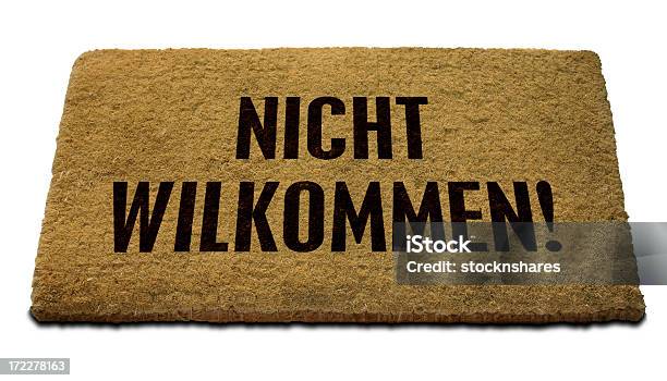 Nicht Wilkommen Felpudo Foto de stock y más banco de imágenes de Alemania - Alemania, Cartel de bienvenida, Casa
