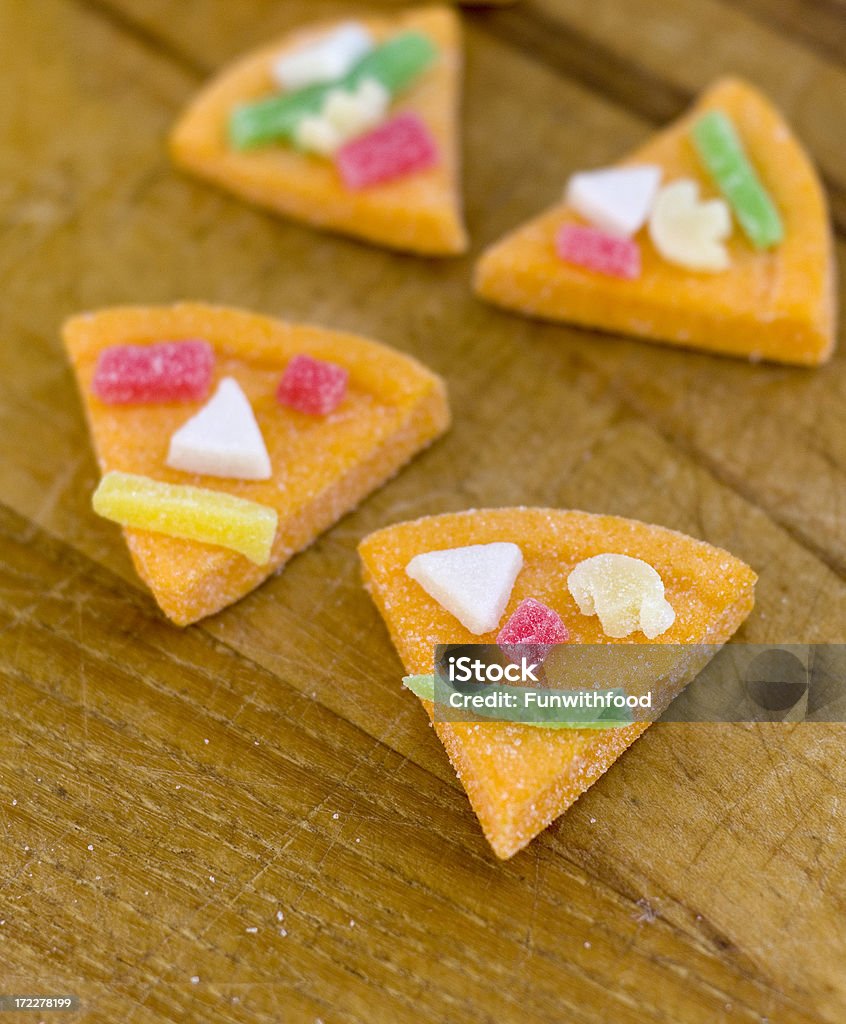 Gummi Candy porciones de Pizza: Diversión caseras, refrigerios dulces - Foto de stock de Alimento libre de derechos