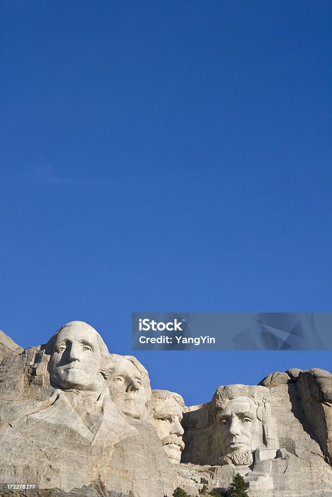 Monumento nacional do monte de Rushmore com céu azul, Dakota do Sul, EUA - Royalty-free Abraham Lincoln Foto de stock