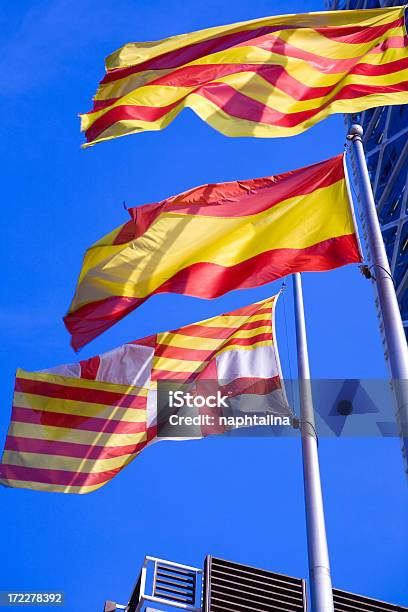 Photo libre de droit de Flags Of Espagne banque d'images et plus d'images libres de droit de Barcelone - Espagne - Barcelone - Espagne, Bleu, Catalogne