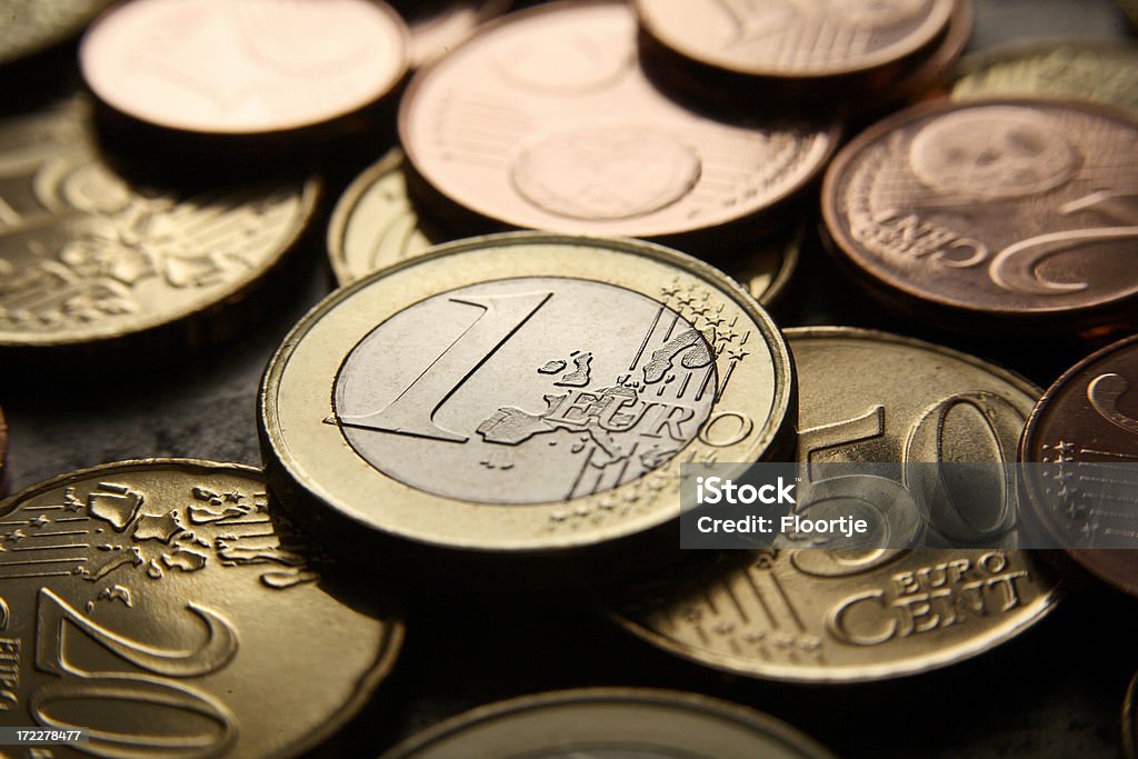 Деньги: Евро Монеты - Стоковые фото Монета евро роялти-фри