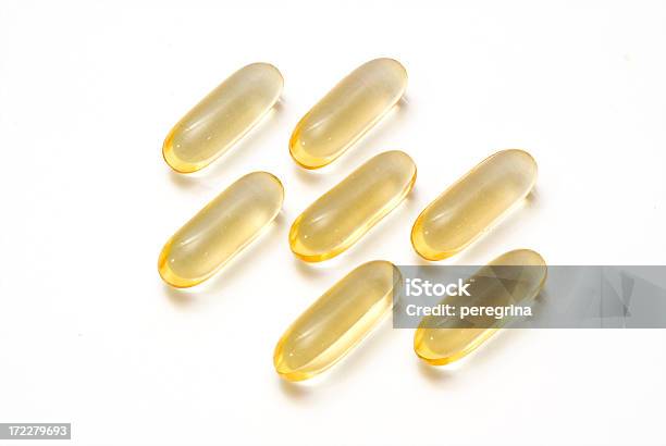 Vitamin E Stockfoto und mehr Bilder von Lebertran - Lebertran, Medikamenten-Kapsel, Tablette