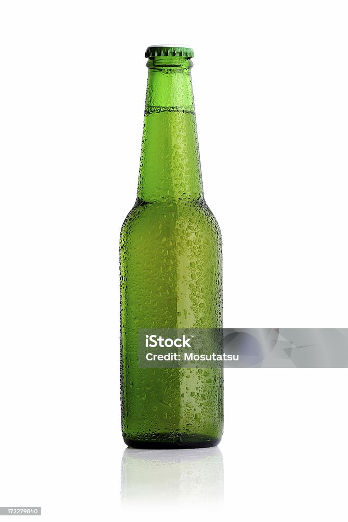 緑色のビール bootle - ビールのロイヤリティフリーストックフォト