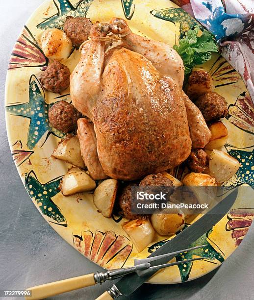 Frango Assado - Fotografias de stock e mais imagens de Assado - Assado, Batata Assada, Comemoração - Evento