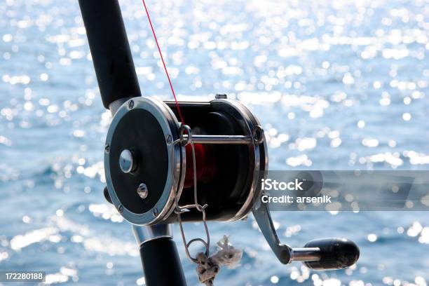 Foto de Pesca Em Altomar e mais fotos de stock de Acampamento de Férias - Acampamento de Férias, Atividade Recreativa, Atividades de Fins de Semana