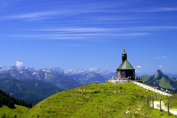 テーゲルン湖、バイエルン wallberg 時 - lake lake tegernsee tegernsee mountain ストックフォトと画像