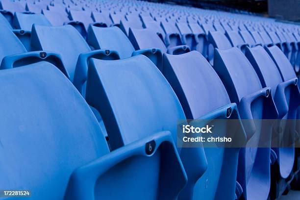 Leere Sitze In Einer Sportfootballstadion Stockfoto und mehr Bilder von Blau - Blau, Farbbild, Fotografie