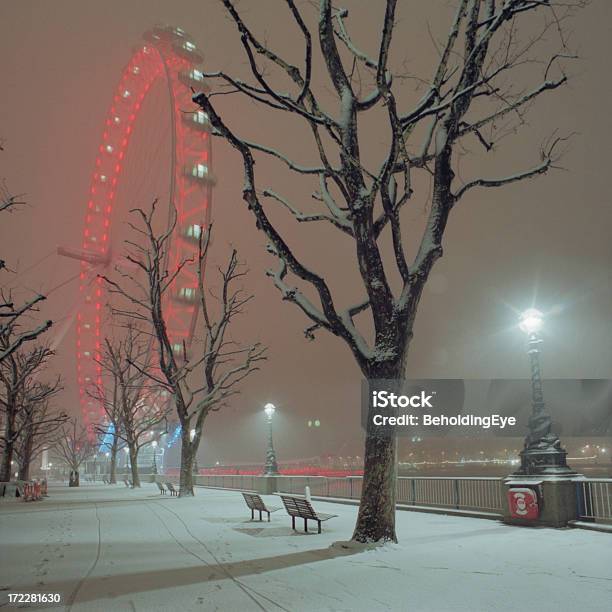 Neve No South Bank Xl - Fotografias de stock e mais imagens de Roda do Milénio - Roda do Milénio, Inverno, Neve