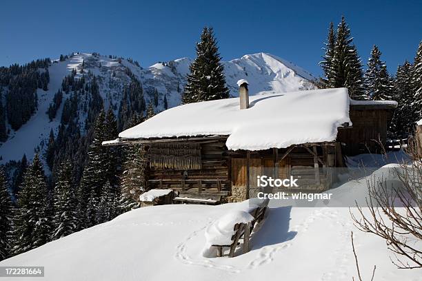 Alpine Zima Chatka - zdjęcia stockowe i więcej obrazów Alpy - Alpy, Austria, Chata