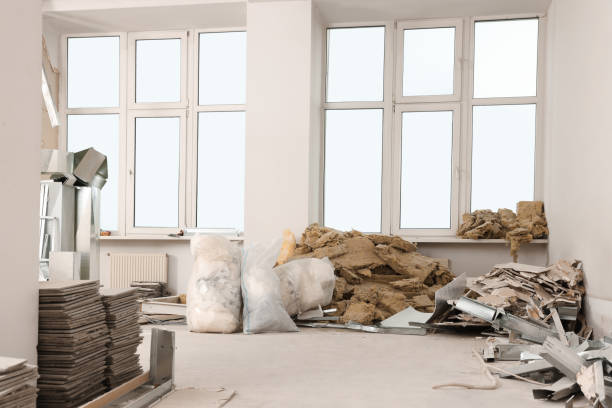 istock Building materials in room prepared for renovation 1722819707