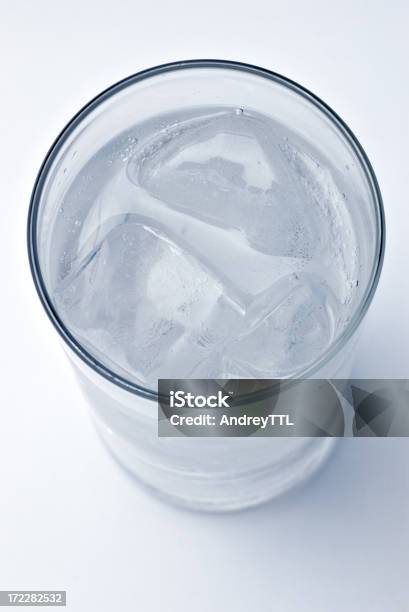 Fresche Bibita - Fotografie stock e altre immagini di Bicchiere - Bicchiere, Veduta dall'alto, Acqua