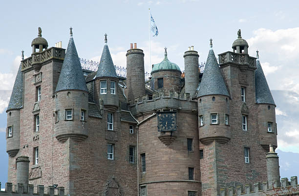 Glamis Castle This is the birthplace of the queen mother duncan british columbia stock pictures, royalty-free photos & images