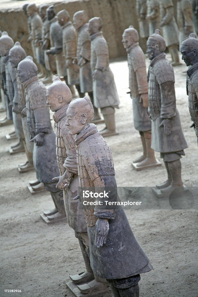 Ряды Терракотовая вои�нов, Xi'an - Стоковые фото UNESCO - Organised Group роялти-фри