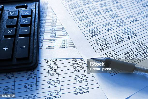 Finanzen Stockfoto und mehr Bilder von Lohnzusatz - Lohnzusatz, Register, Steuern
