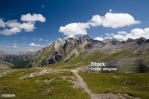 Monte Freispitz - Fotografias de stock e mais imagens de Abandonado - Abandonado, Aberto, Admirar a Vista