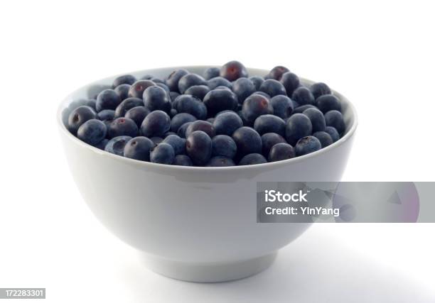 Heidelbeere In Weiß Schüssel Stockfoto und mehr Bilder von Amerikanische Heidelbeere - Amerikanische Heidelbeere, Antioxidationsmittel, Beere - Obst