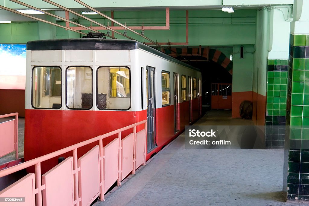 Istanbul old metrô - Foto de stock de Cultura Francesa royalty-free