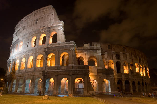istock The Colosseum at night 172283468