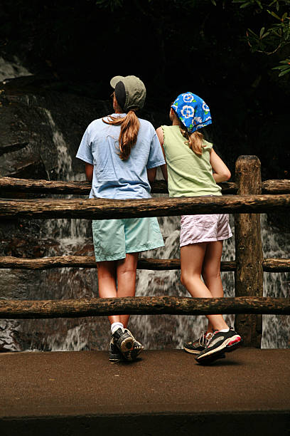istock Hiking Girls 172283902