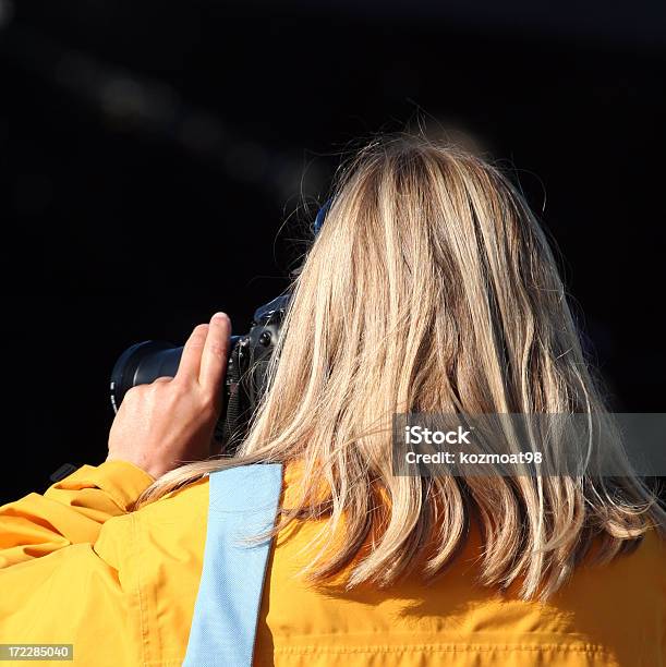 Foto de Fotógrafo e mais fotos de stock de Atrás - Atrás, Cabeça Humana, Cristalino