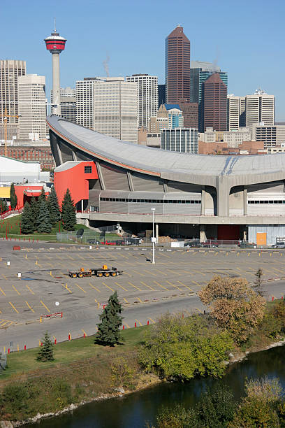 istock Calgary Tower And Pengrowth Saddledome 172285071