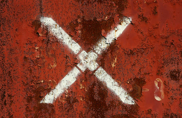 red & zardzewiały x - metal rusty art dirty zdjęcia i obrazy z banku zdjęć