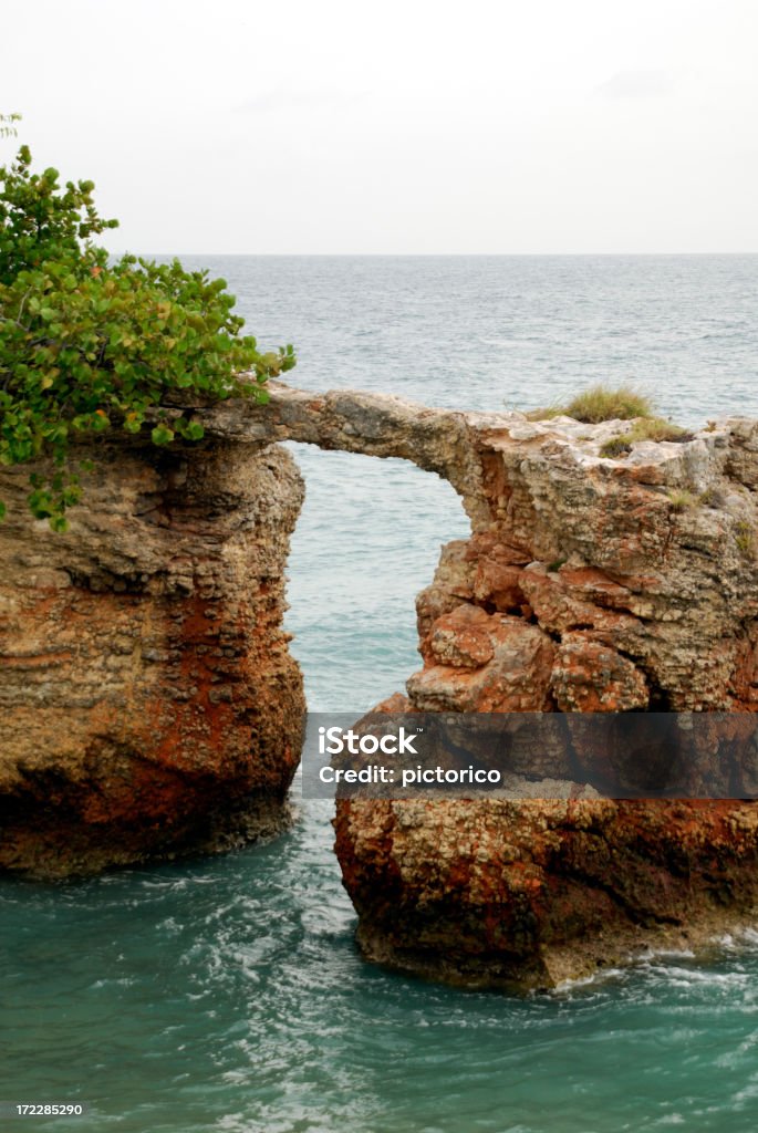 natural bridge - Photo de Phare de Cabo Rojo libre de droits