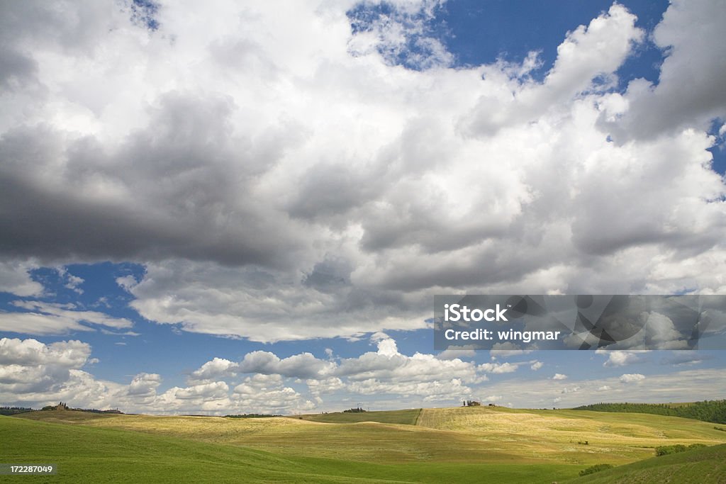 Toscana cielo II - Foto stock royalty-free di Agricoltura