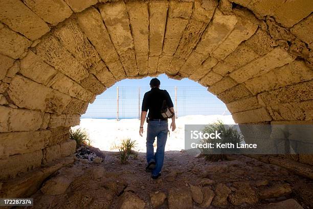 Arqueológicos Dig Foto de stock y más banco de imágenes de Acueducto - Acueducto, Andar, Antiguo