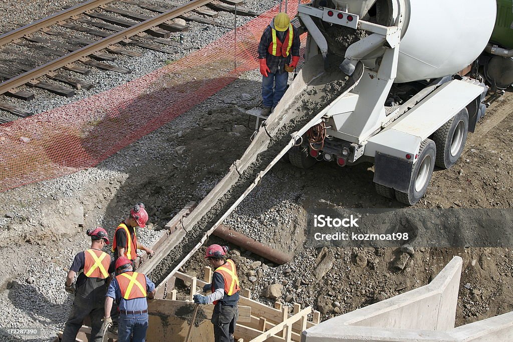 Eingießen Beton - 4 - Lizenzfrei Zementmischfahrzeug Stock-Foto