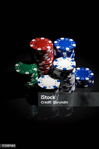 Chips De Juegos Foto de stock y más banco de imágenes de Apuestas deportivas - Apuestas deportivas, Azul, Blanco - Color