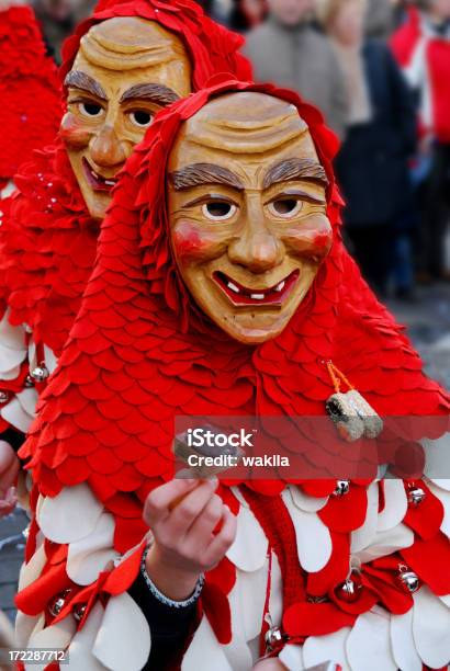 Rojo Brujas En Carnival Foto de stock y más banco de imágenes de Carnaval - Evento de celebración - Carnaval - Evento de celebración, Máscara - Disfraz, Fasching