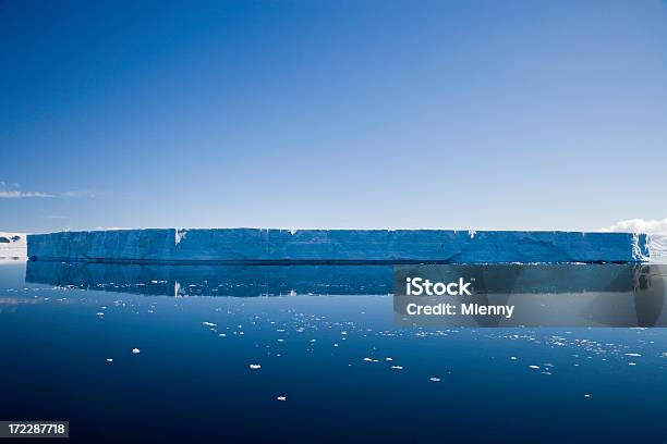 Foto de Antártica Iceberg Ii e mais fotos de stock de Ambiente dramático - Ambiente dramático, Antártica, Aventura