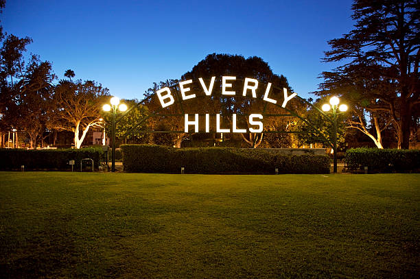 beverly hills, californie - house residential structure california mansion photos et images de collection