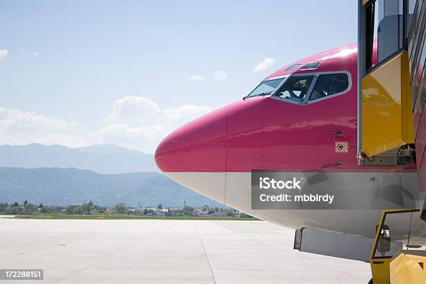 Flugzeug Nose Stockfoto und mehr Bilder von Abschied - Abschied, Ankunft, Beladen