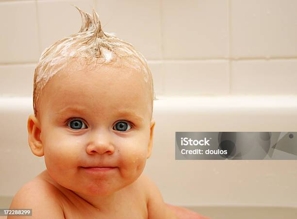 Badewanne Erinnerungen Stockfoto und mehr Bilder von Baby - Baby, Badewanne, Ein Bad nehmen