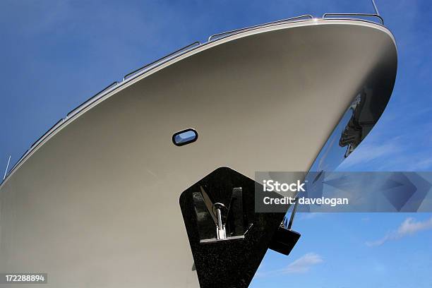 Arco Di Yacht Di Lusso - Fotografie stock e altre immagini di Ancora - Ancora, Yacht, Close-up