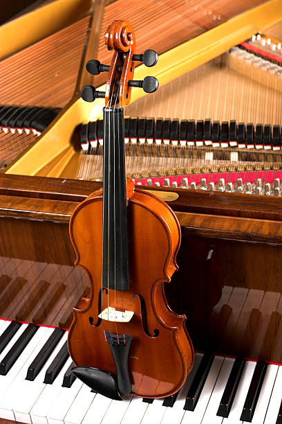 istock Vioilin and piano 172289177