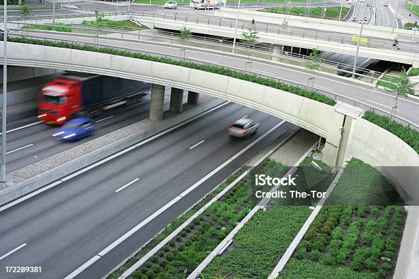 Intersecção - Fotografias de stock e mais imagens de Autoestrada - Autoestrada, Camião, Carro