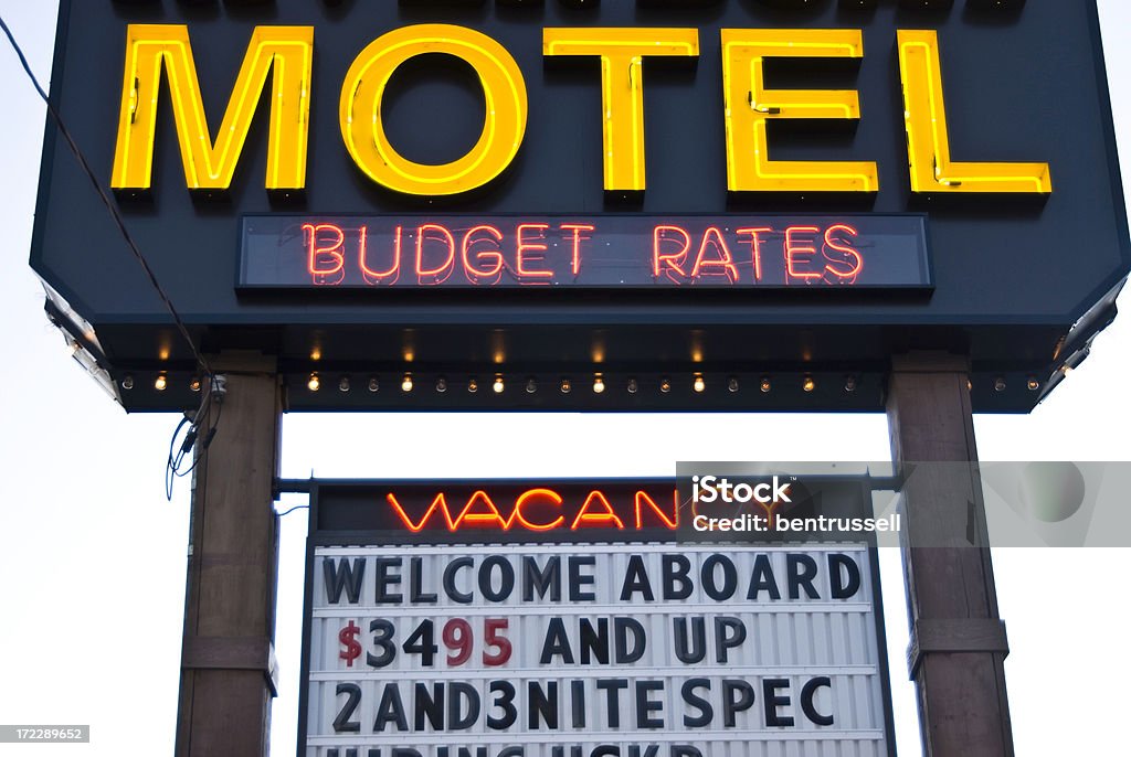 モーテルの看板 - Vacancyサインのロイヤリティフリーストックフォト