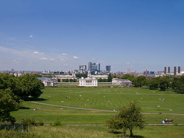 istock Saturday afternoon in Greenwich 172289979