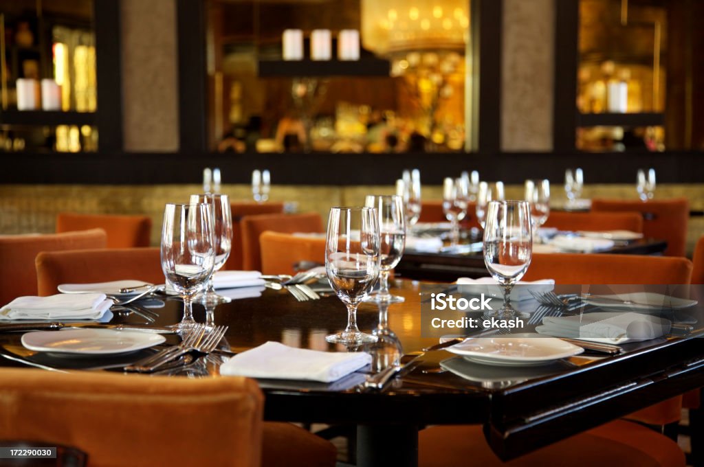 Mesa no restaurante - Foto de stock de Restaurante royalty-free