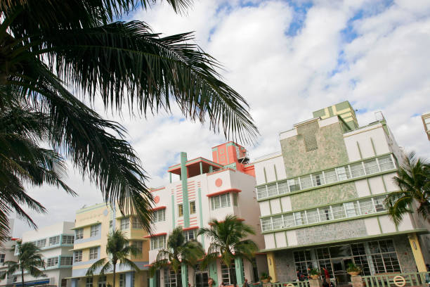 istock Art Deco on Ocean Drive 172291166