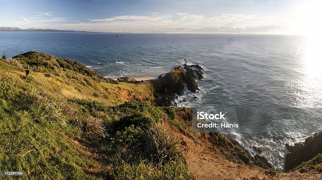 Mañana vista panorámica de la costa - Foto de stock de Acantilado libre de derechos