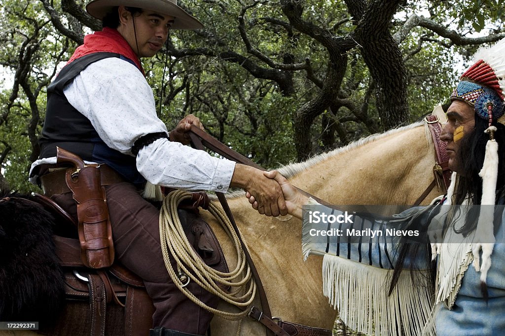 cowboys e indianos - Foto de stock de Índio Americano royalty-free
