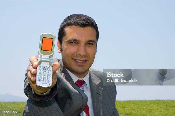 Mann Und Cellphone Stockfoto und mehr Bilder von Am Telefon - Am Telefon, Anzug, Arbeiter